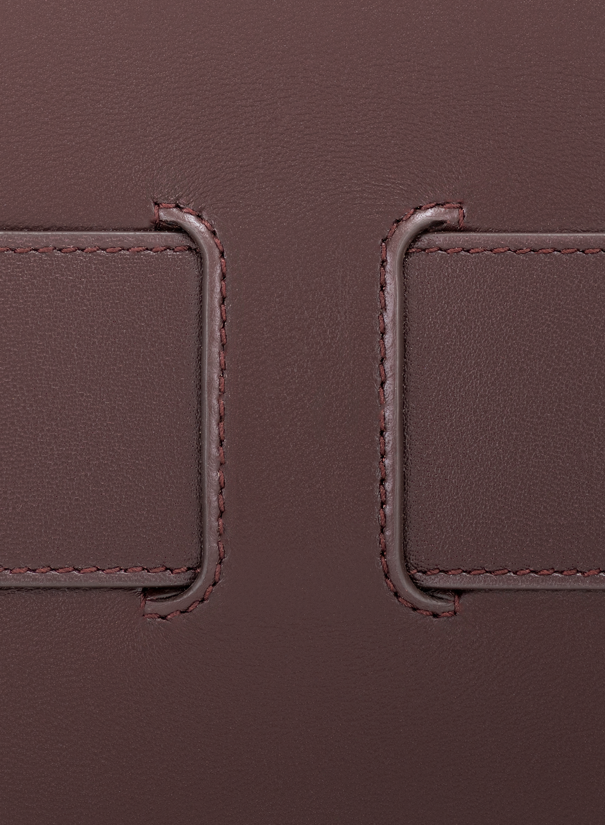 Tara Clutch in Mahogany, close-up detail
