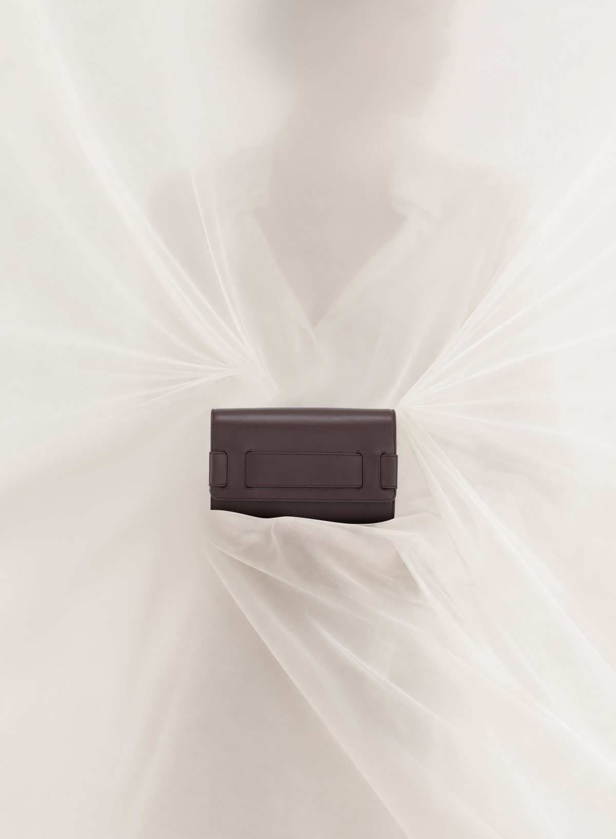 Tara Clutch in Mahogany, Lifestyle