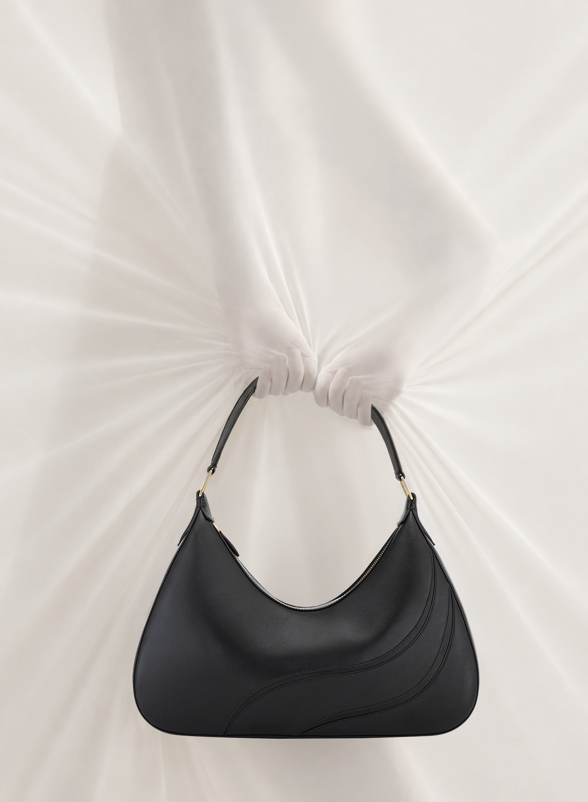 Velora Cutwork in Obsidian, Lifestyle